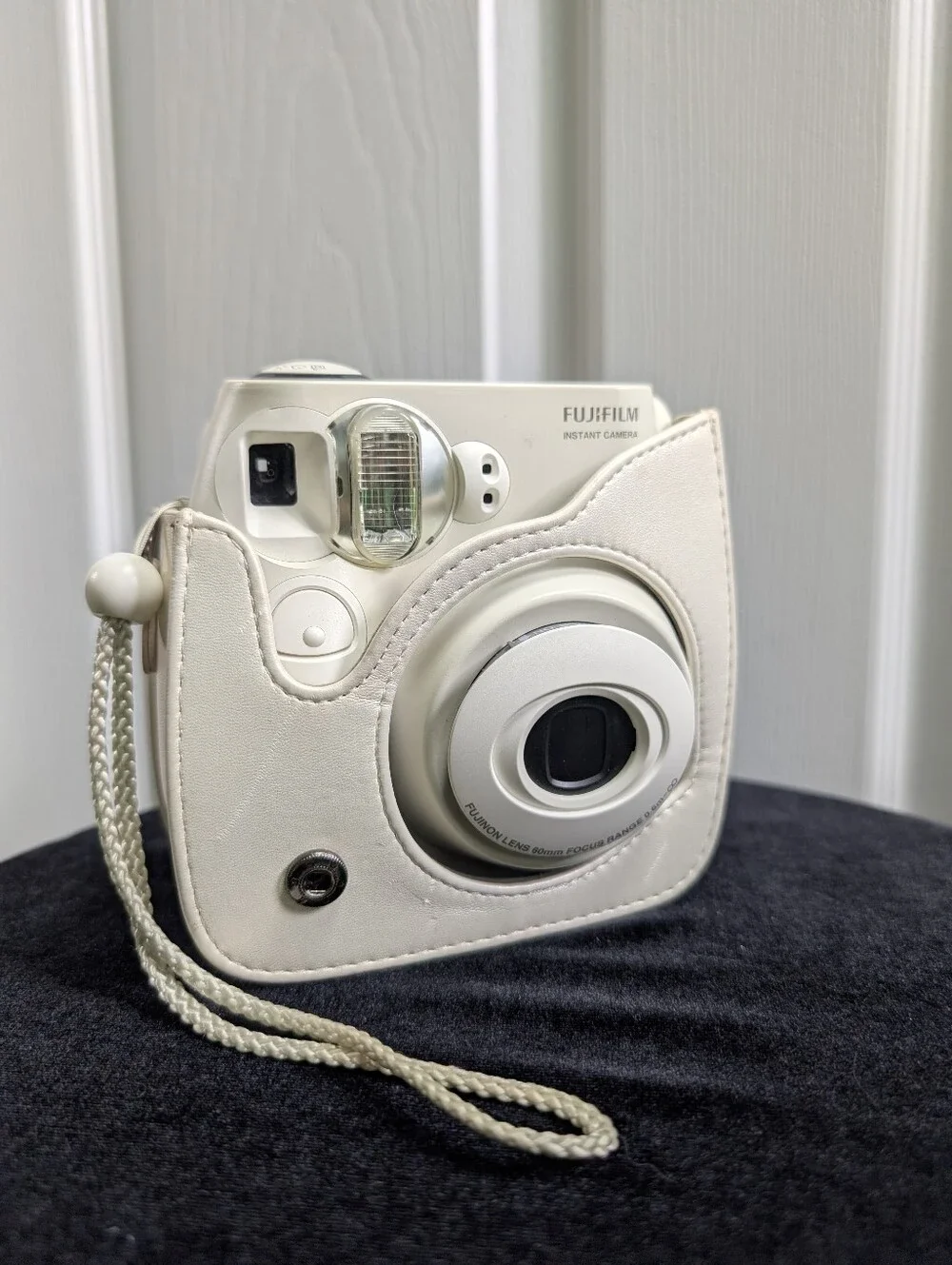 White Fujifilm Instax Mini 7S